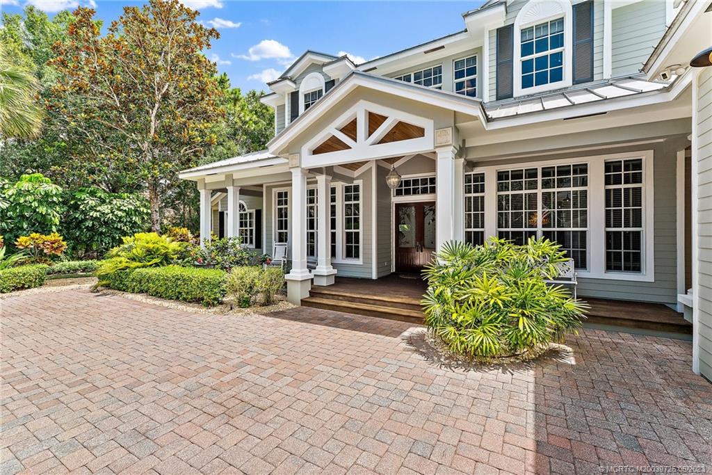 100 SW Willow Lake Trail