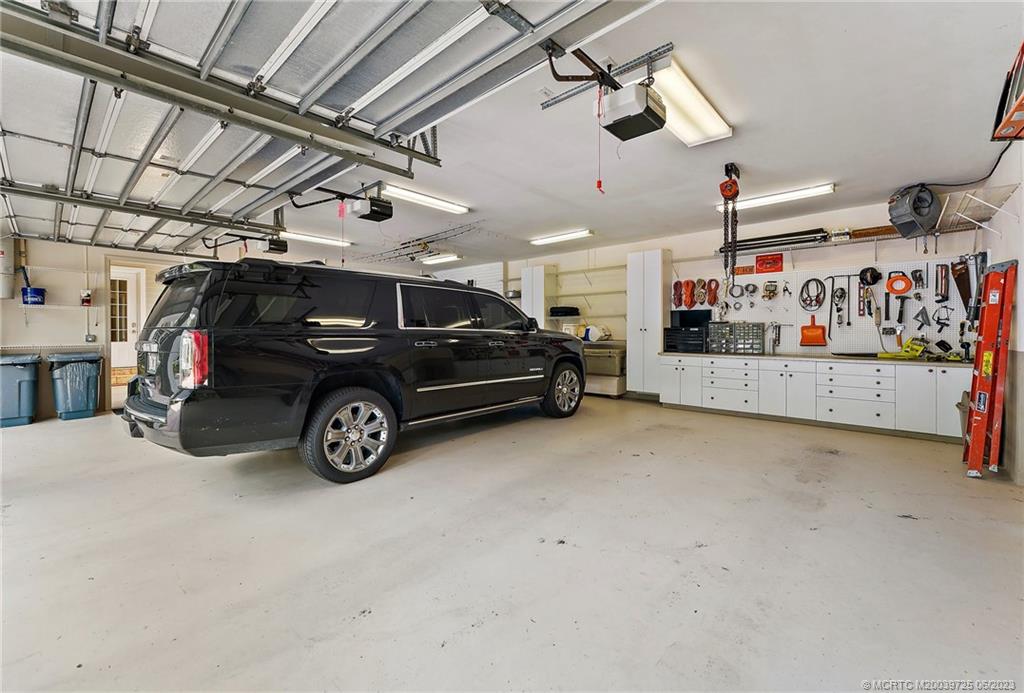 100 SW Willow Lake Trail