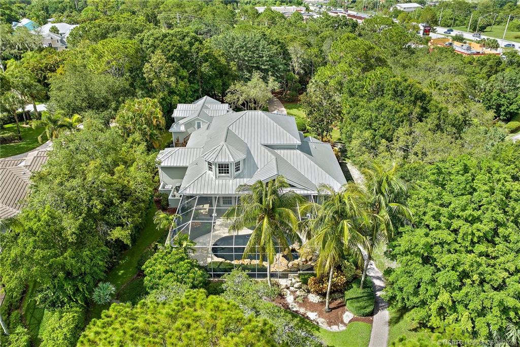 100 SW Willow Lake Trail