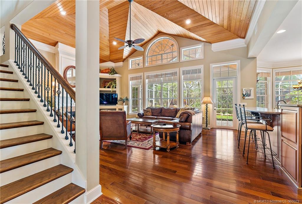 100 SW Willow Lake Trail