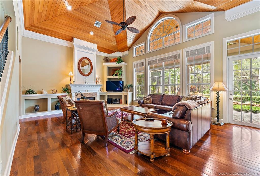 100 SW Willow Lake Trail