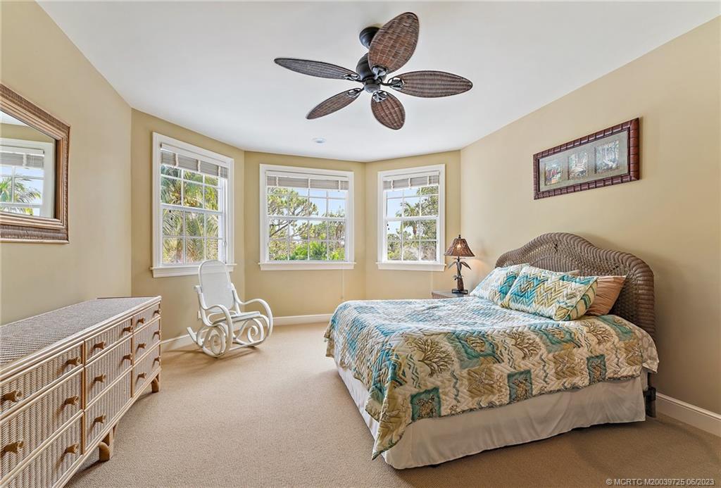 100 SW Willow Lake Trail