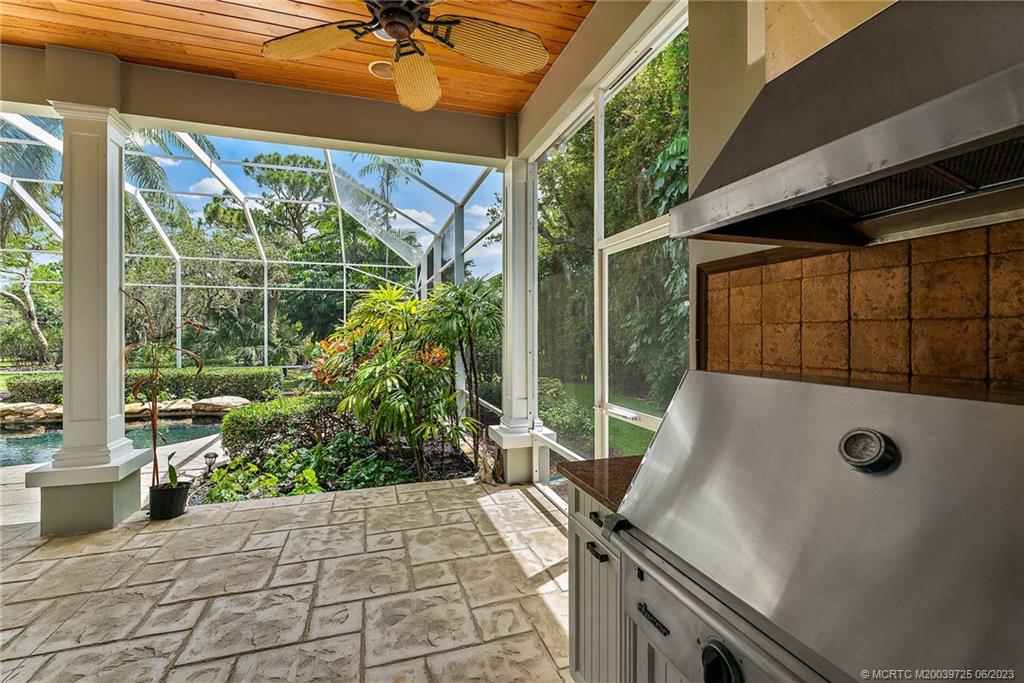 100 SW Willow Lake Trail