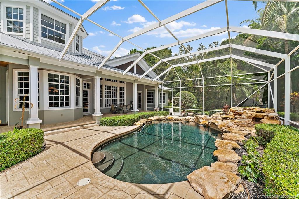 100 SW Willow Lake Trail