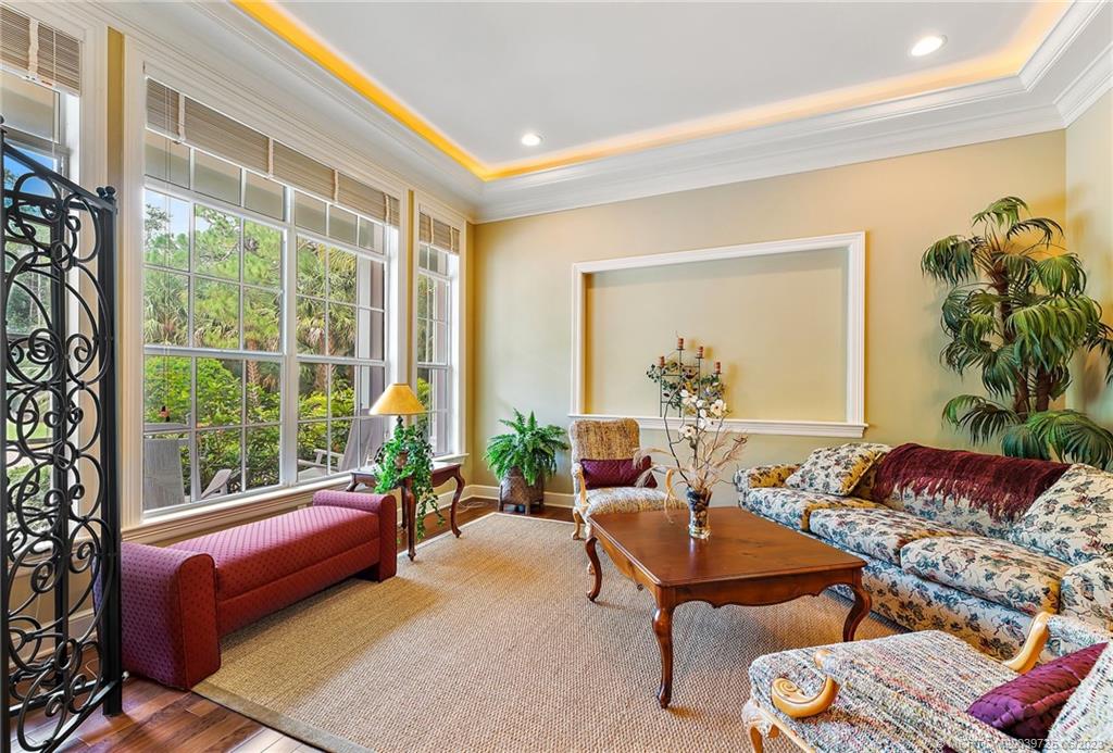 100 SW Willow Lake Trail