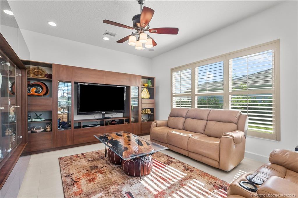 11844 SW Sailfish Isles Way