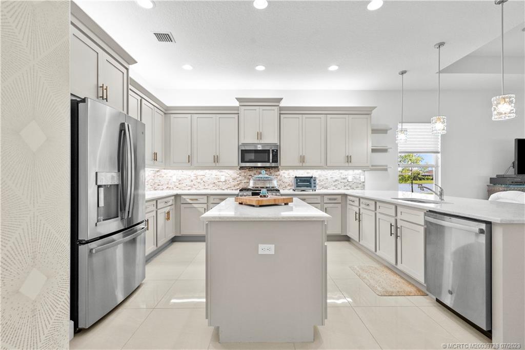 11844 SW Sailfish Isles Way