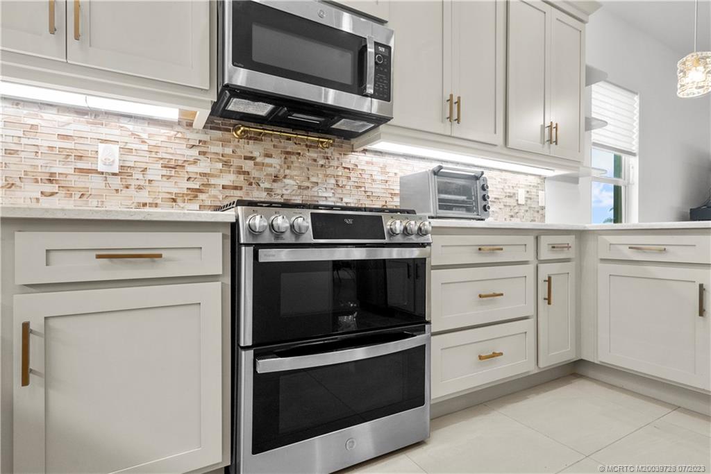 11844 SW Sailfish Isles Way