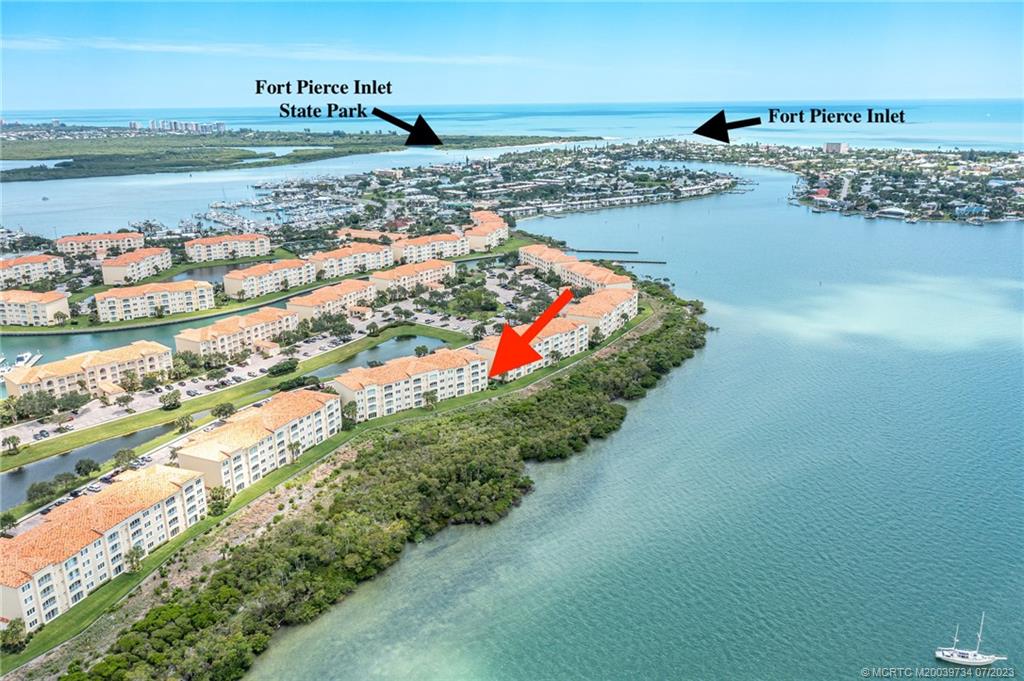 24 Harbour Isle Drive W 201