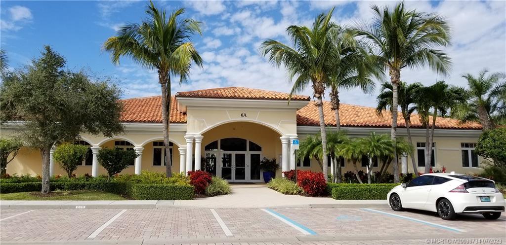 24 Harbour Isle Drive W 201