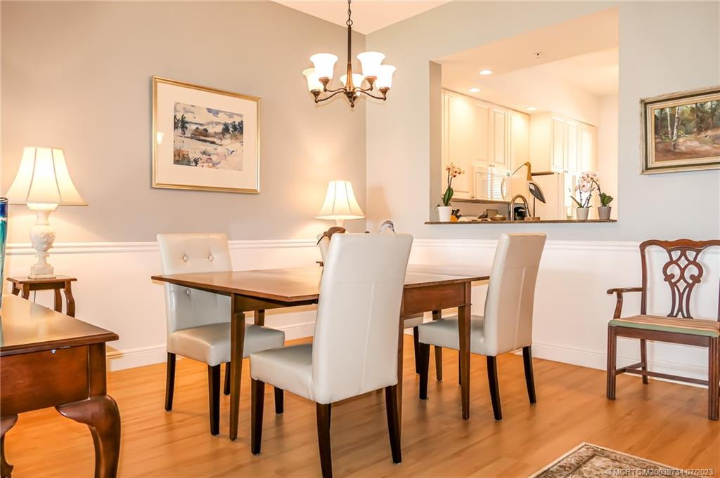 24 Harbour Isle Drive W 201