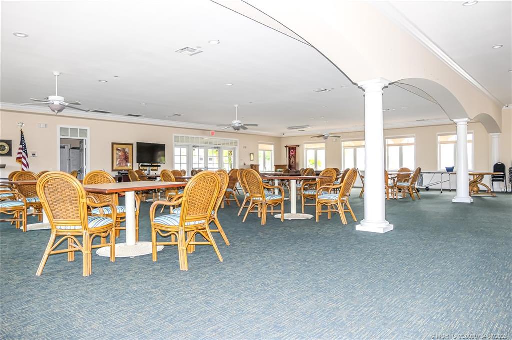 24 Harbour Isle Drive W 201