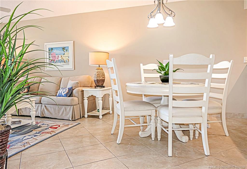 379 NE Tradewind Lane 1208