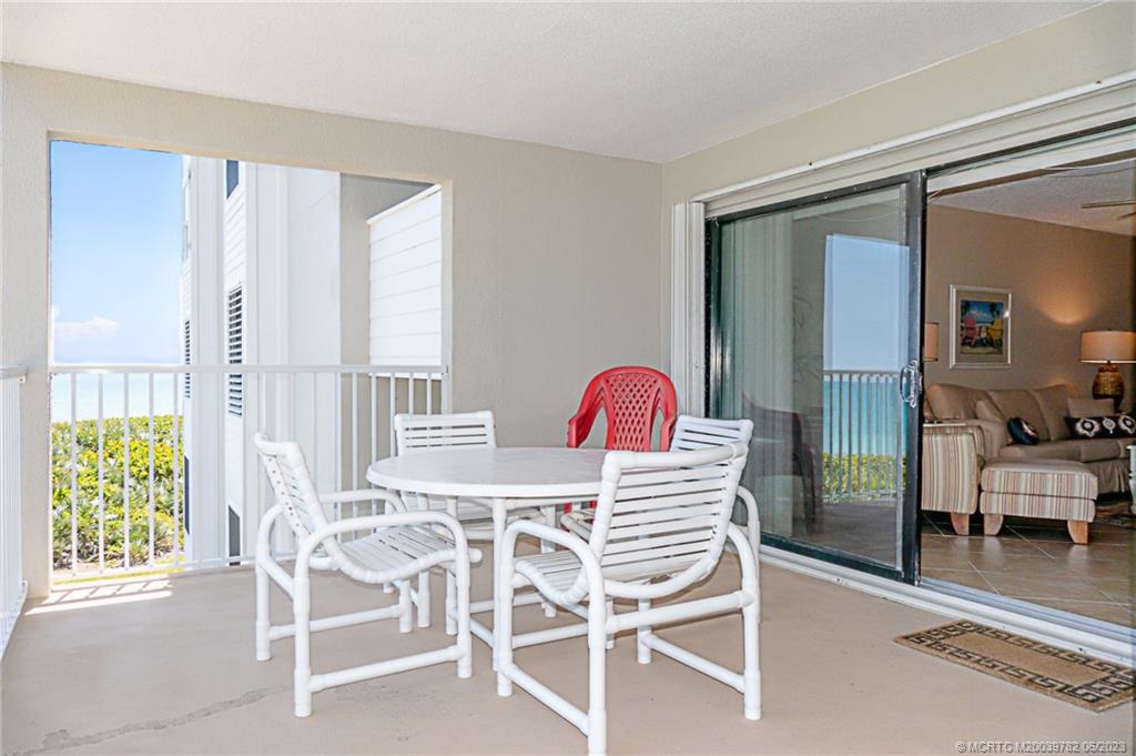 379 NE Tradewind Lane 1208