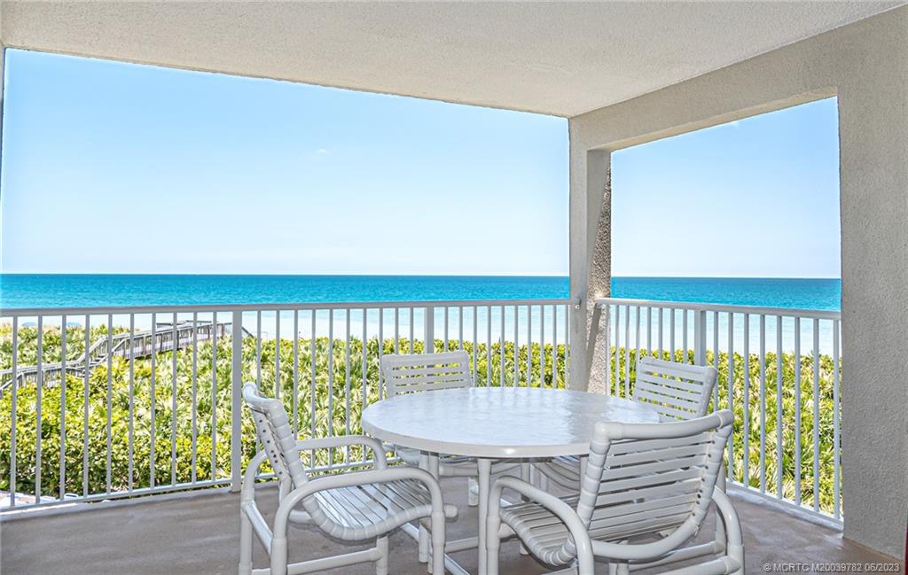 379 NE Tradewind Lane 1208