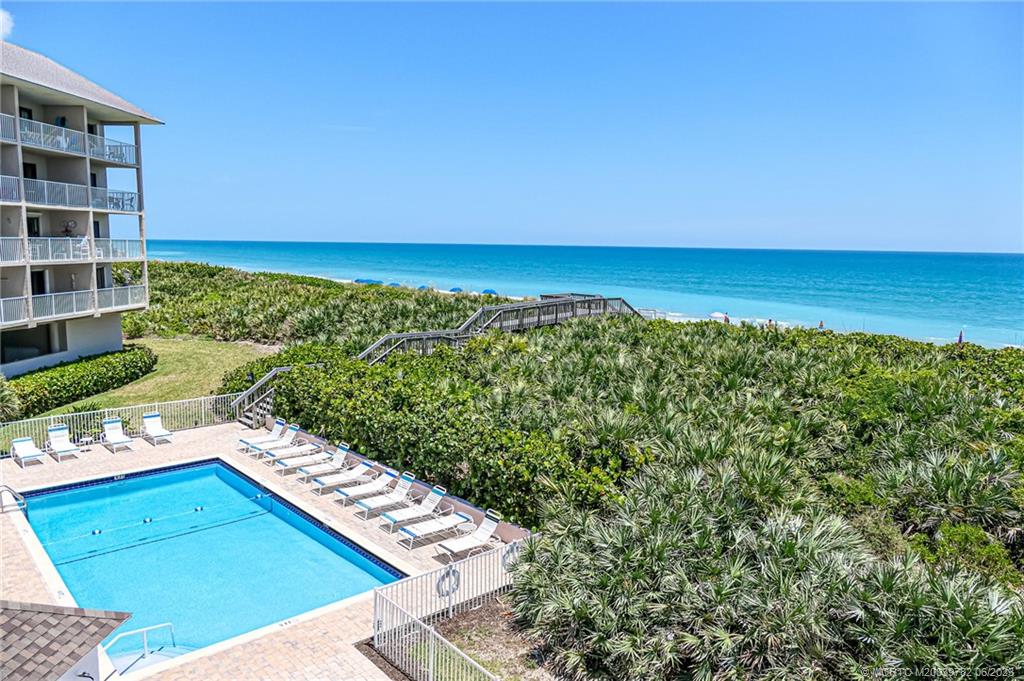 379 NE Tradewind Lane 1208