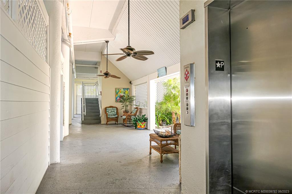 379 NE Tradewind Lane 1208