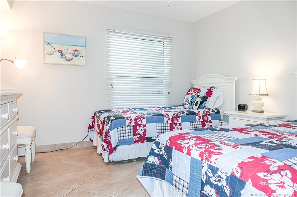 379 NE Tradewind Lane 1208