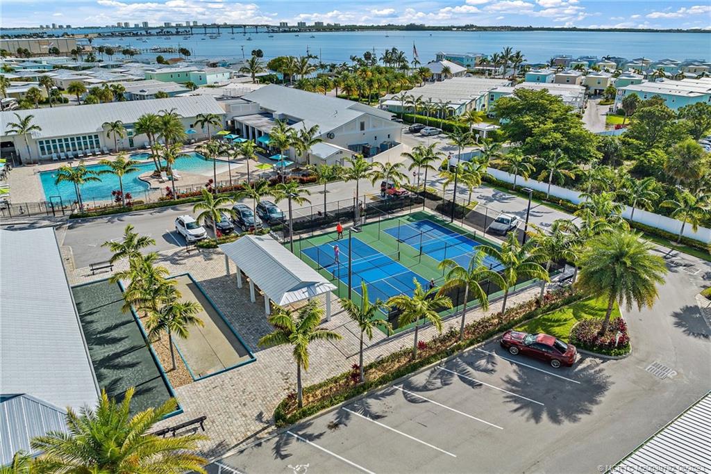 215 NE Coastal Drive