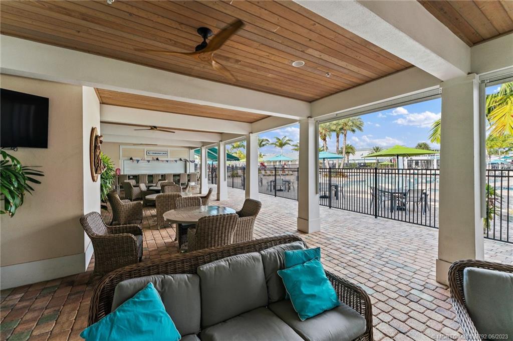 215 NE Coastal Drive