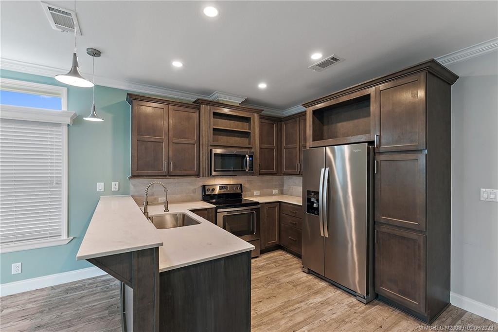 215 NE Coastal Drive