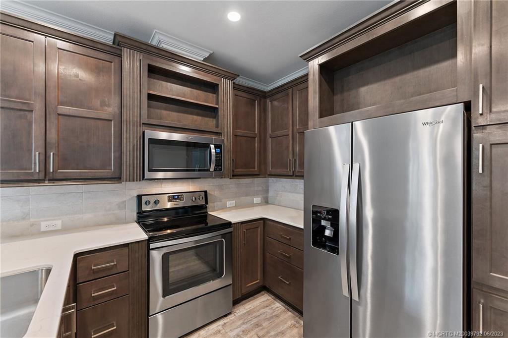 215 NE Coastal Drive