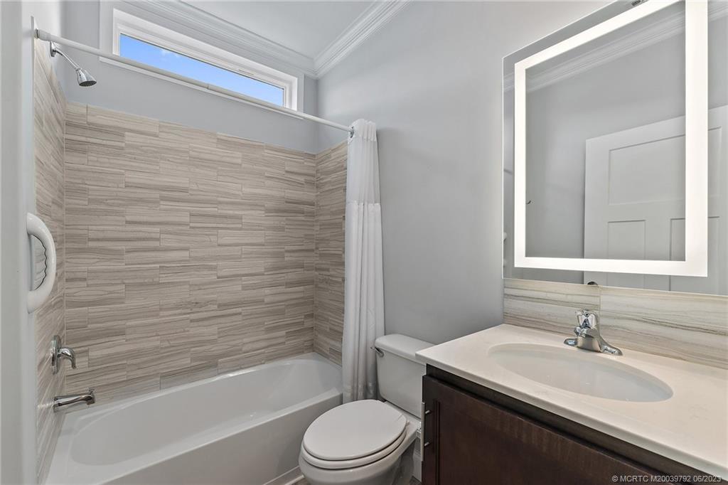 215 NE Coastal Drive