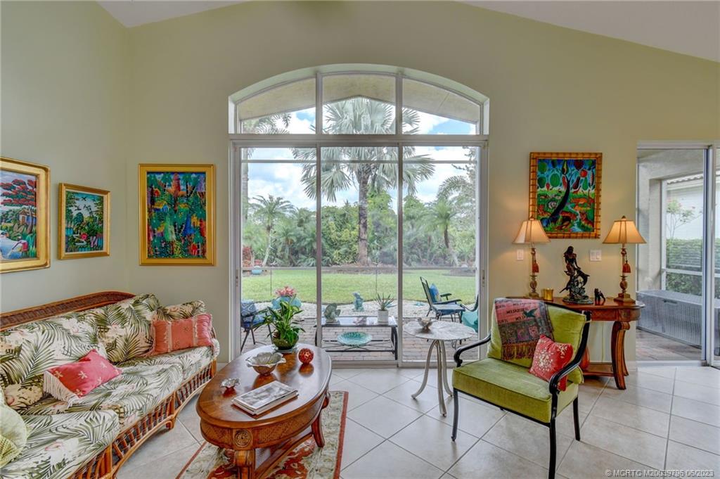 2763 SE Stonebriar Way