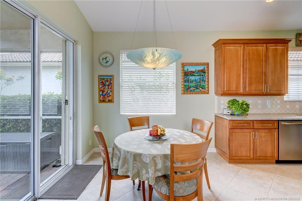 2763 SE Stonebriar Way