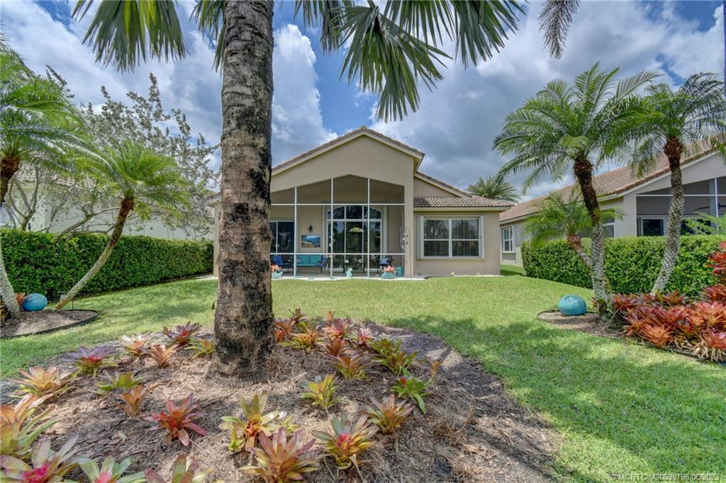 2763 SE Stonebriar Way