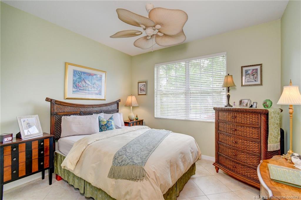 2763 SE Stonebriar Way