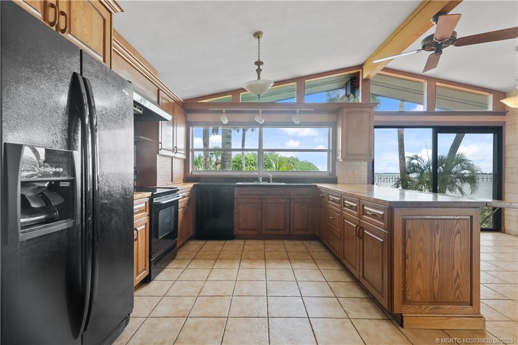 88 N Sewalls Point Road