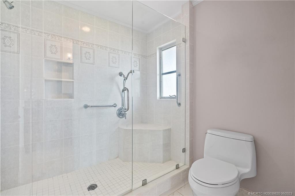 88 N Sewalls Point Road