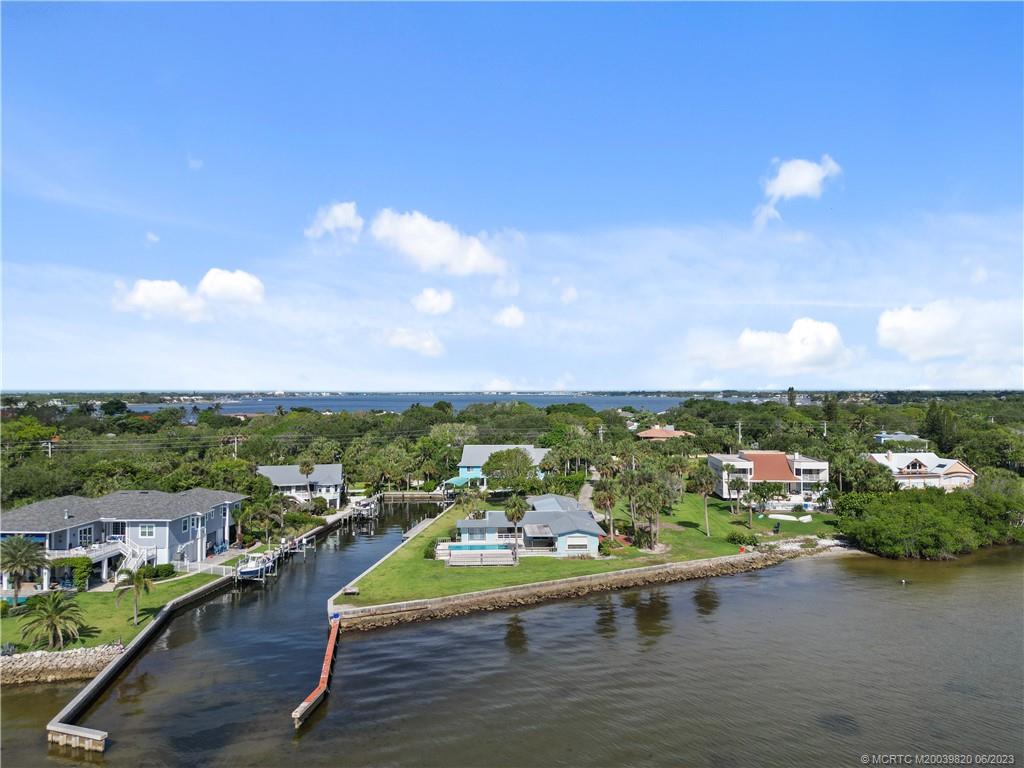 88 N Sewalls Point Road