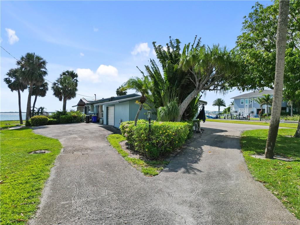 88 N Sewalls Point Road