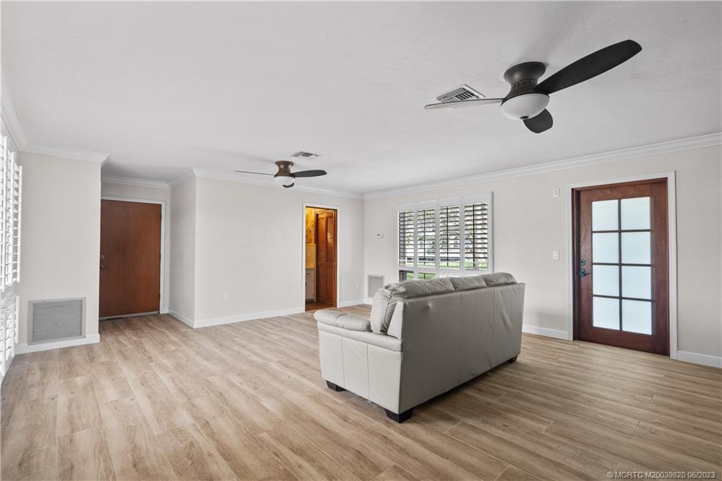 88 N Sewalls Point Road