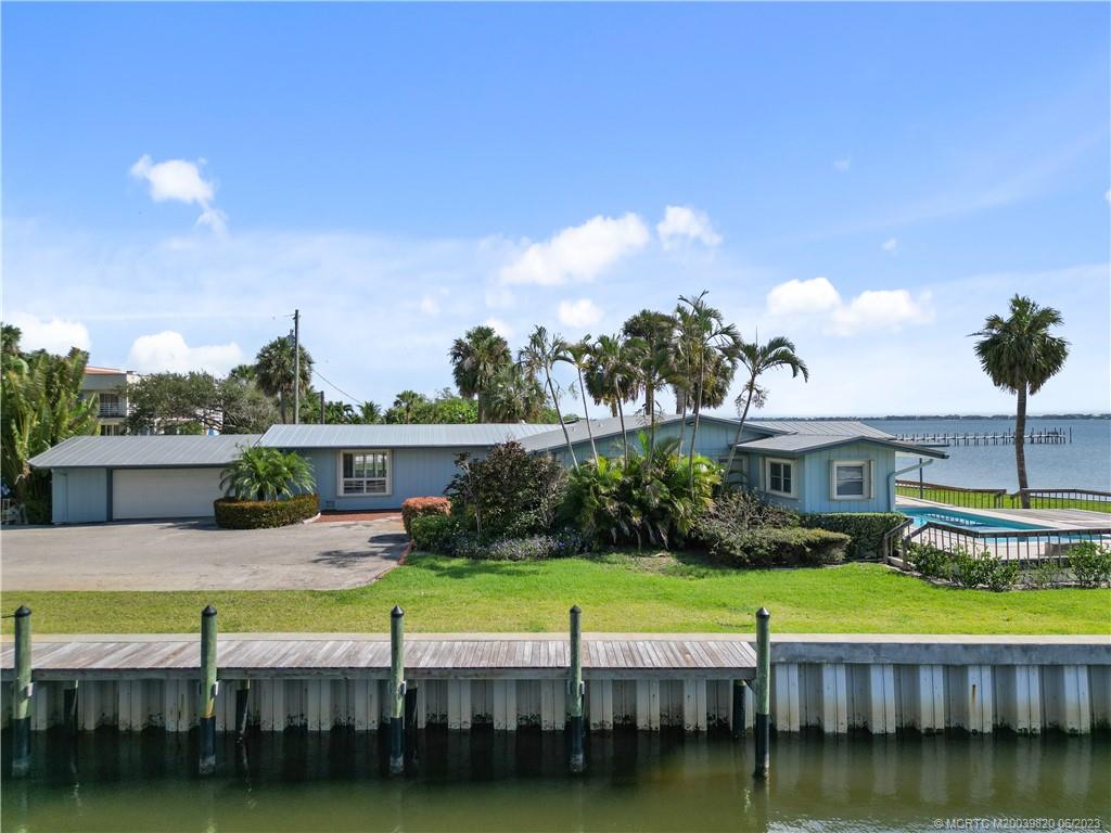 88 N Sewalls Point Road