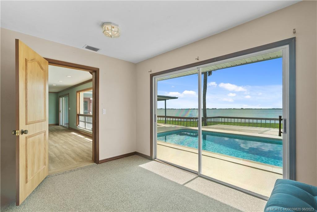 88 N Sewalls Point Road