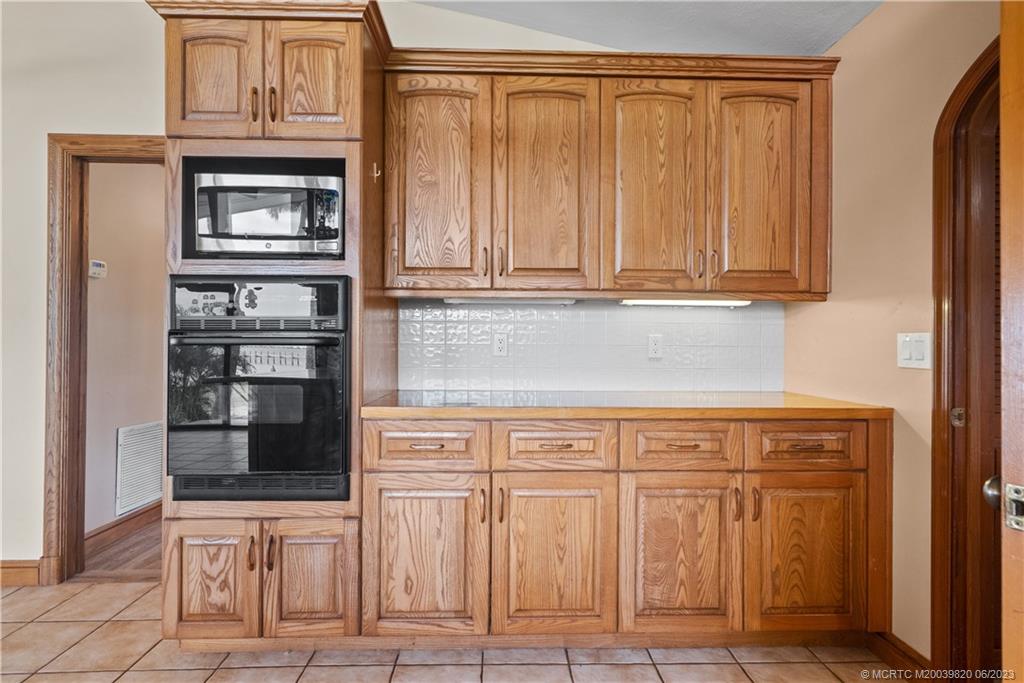 88 N Sewalls Point Road