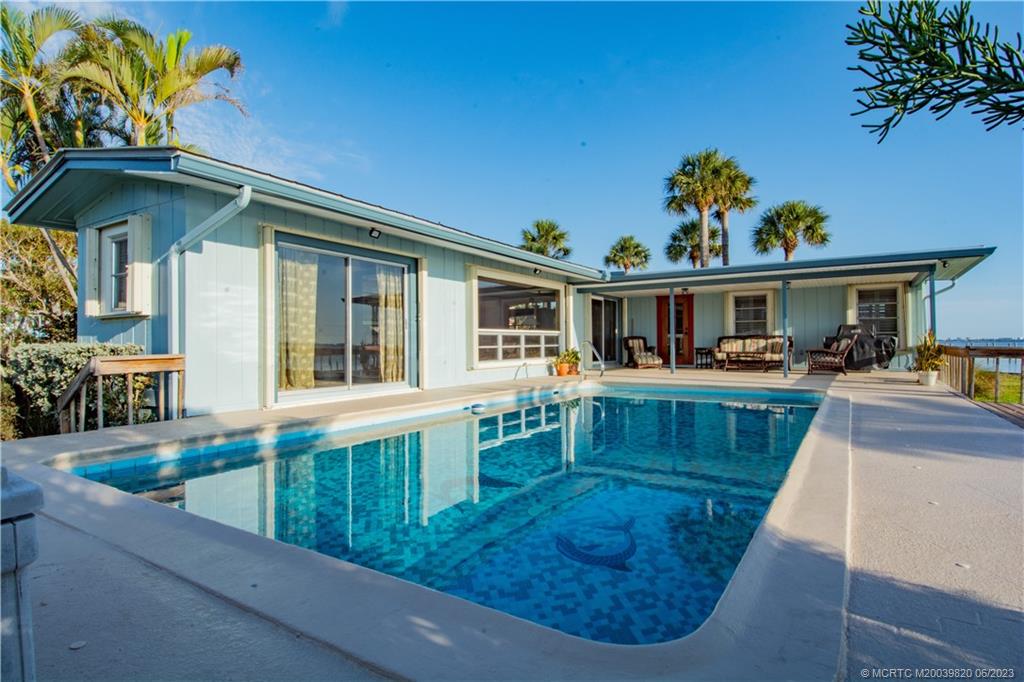 88 N Sewalls Point Road