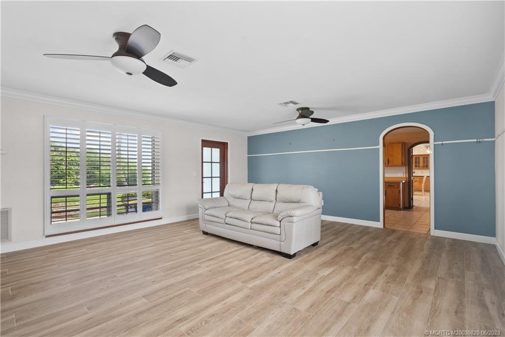 88 N Sewalls Point Road