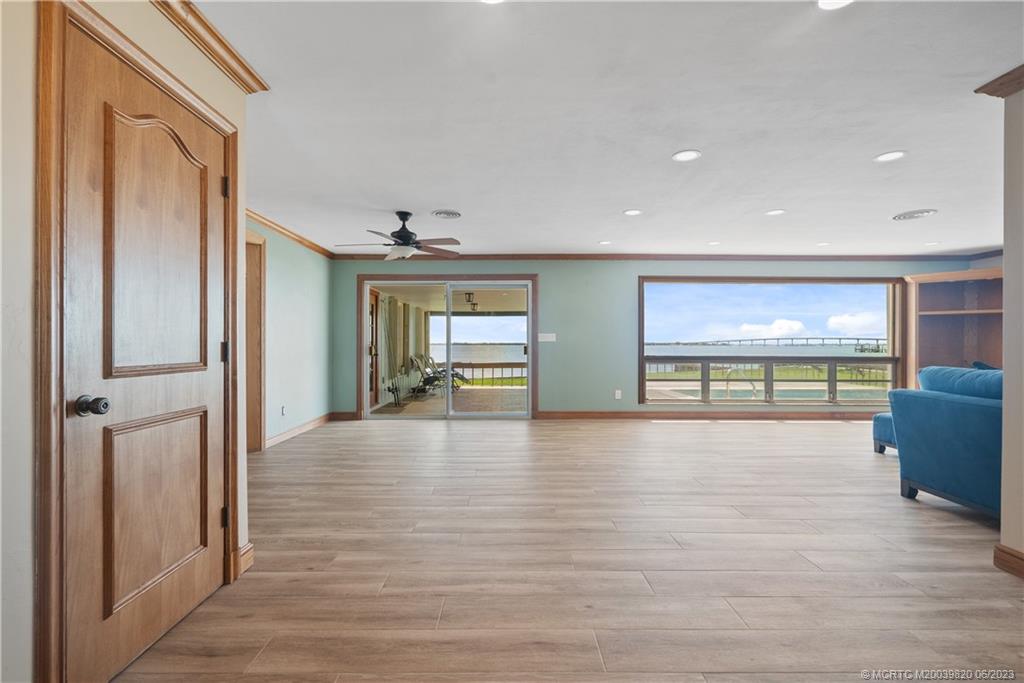 88 N Sewalls Point Road