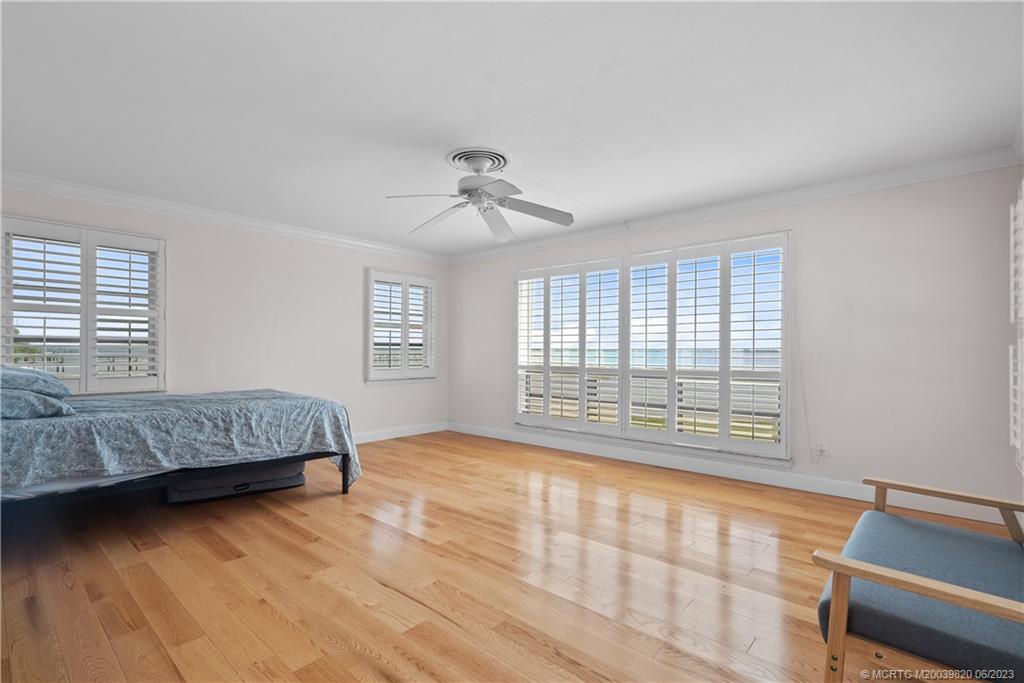 88 N Sewalls Point Road