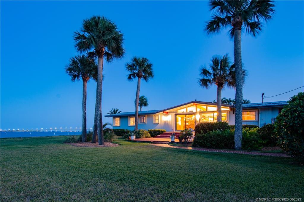 88 N Sewalls Point Road