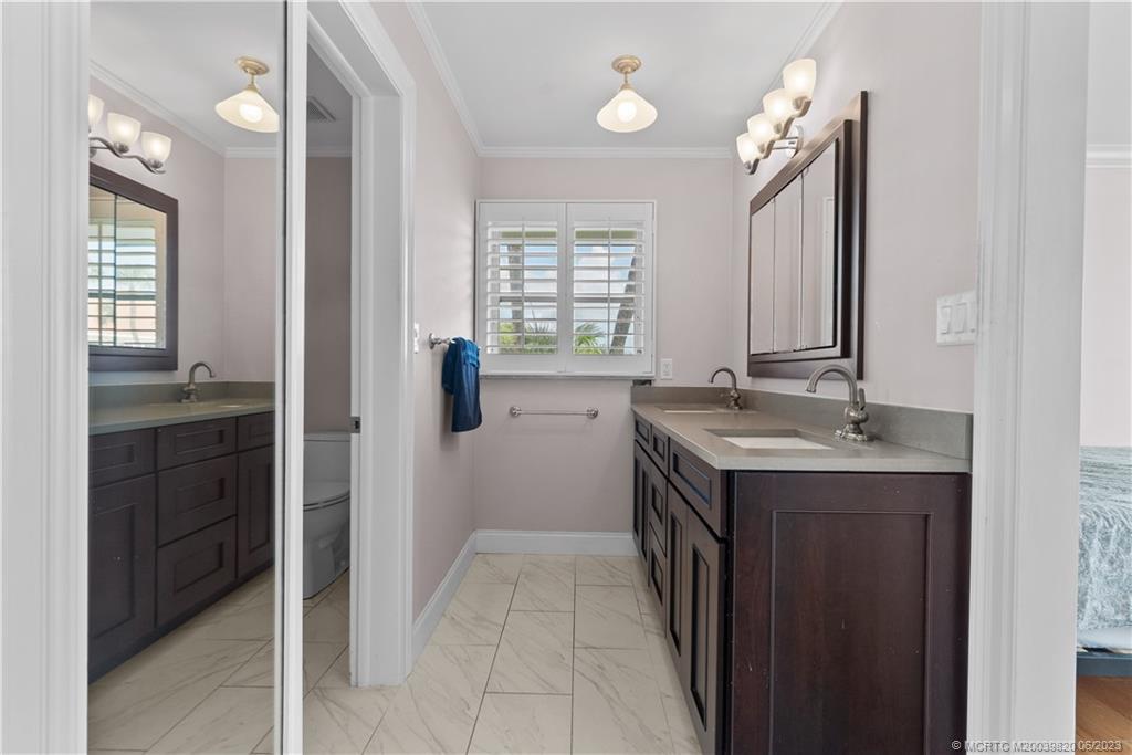 88 N Sewalls Point Road