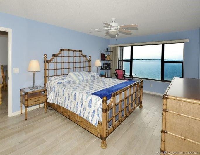 20 NE Plantation Road 302