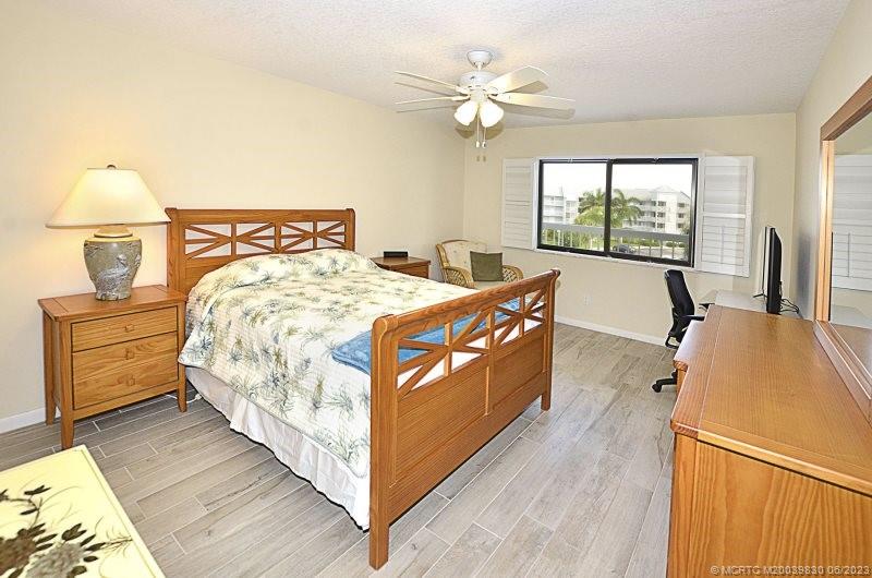 20 NE Plantation Road 302