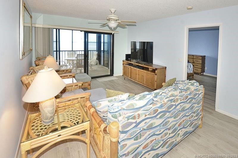 20 NE Plantation Road 302