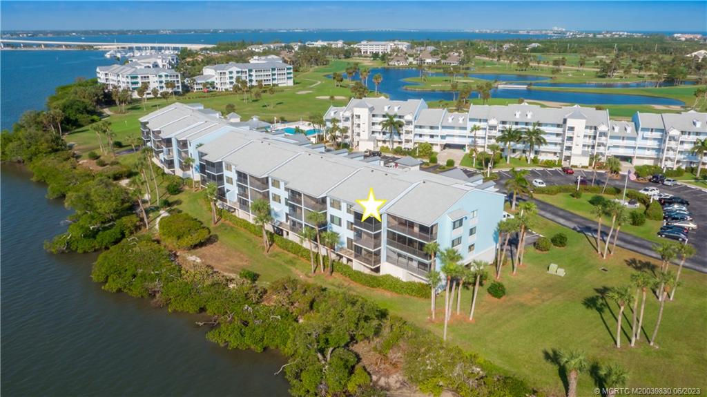 20 NE Plantation Road 302