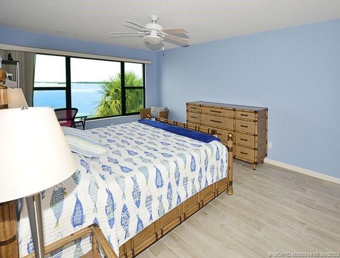 20 NE Plantation Road 302